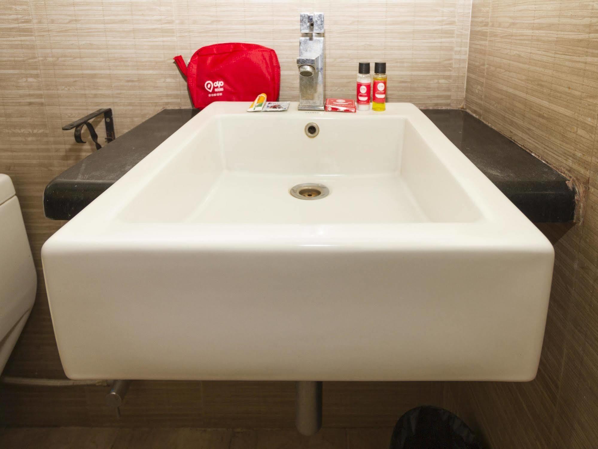 העיר בנגלור Oyo Rooms Rt Nagar מראה חיצוני תמונה